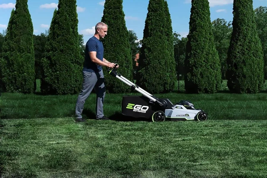 self-propelled lawnmower